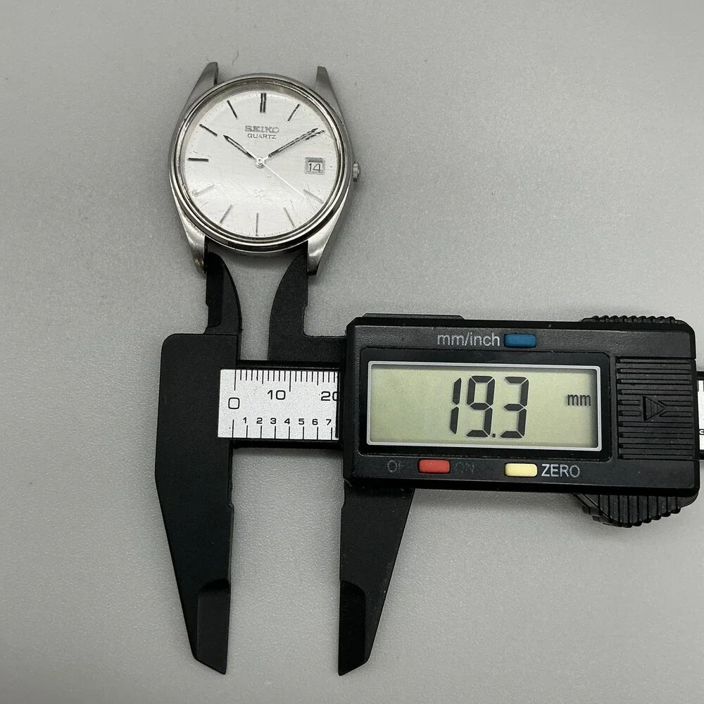 Vintage Seiko 8222-8029 Mens Watch 34mm Silver Tone Date For Parts Not Running